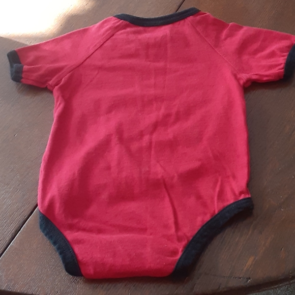 Coliseum Athletics infant UC onsie - Picture 6 of 7
